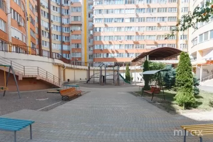 бул. Мирча чел Бэтрын, Чоканы, Кишинев изображение 228601