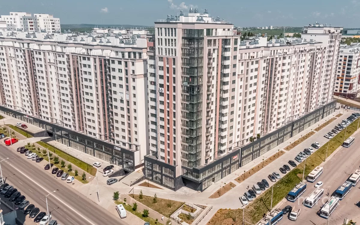 бул. Мирча чел Бэтрын, Чоканы